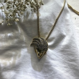 Teljes színű Zircon Vegeta Pendant