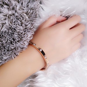 Friss hideg levegő titán acél karkötő