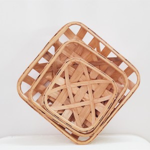 Dekoratív virágkosár