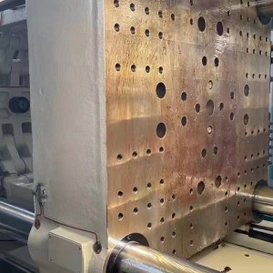 600T második kézi fröccsöntő gép