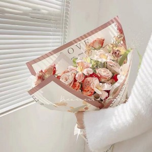 papírzsebkendőt virág csomagolópapír többszínű papír 30g&35gnátronpapír csillogó papír holografikus fólia papírnyomtatási logó fehér&yellownátronpapír bor csomagolópapír Karácsonyi ajándékok