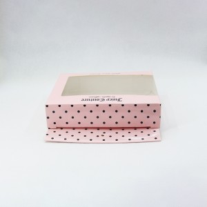 papírdoboz ablakkal