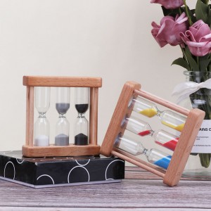 A gyár testreszabható 3 -ból az 1 homokóra fa üveg homok időzítője az európai kreatív fa fém forgó homokóra -időzítő számára