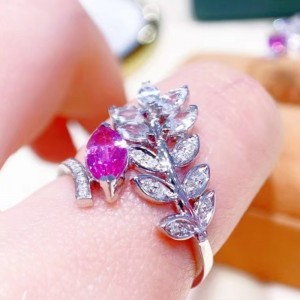 Tuochen ékszerek 18K arany új stílusú Marquis Diamond Leaf Ring