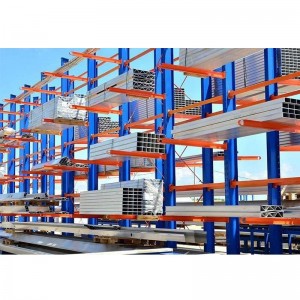 Konzolos állvány a csőhöz