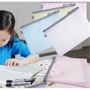 PVC cipzáras zacskó