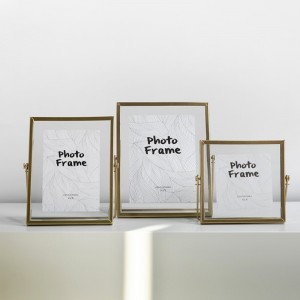 Fém- és üvegkeret