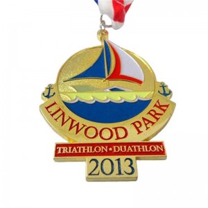 Divattervezés 3D fém sportérmet és trófeákat egyedi duatlon triatlon futó arany díjat szalaggal