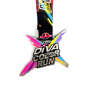 Öntött fémérmek ezüst medál