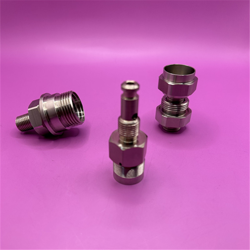 Autóolajcsőcsatlakozás