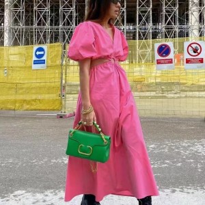 Szexi V-nyakú lámpás rövid ujjú ruha