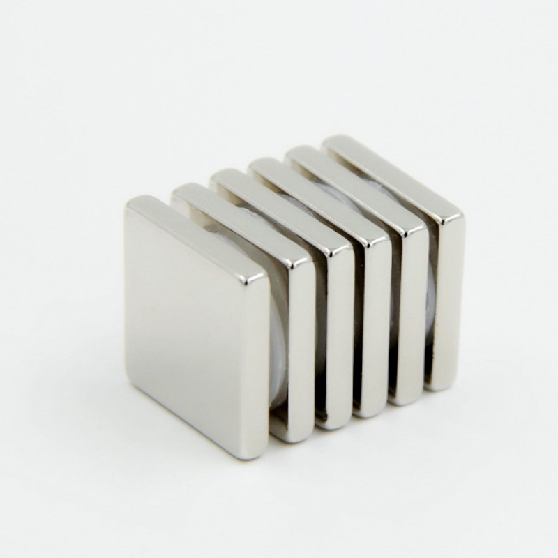 Négyszögletes mágnes