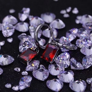 Négyzet alakú divat luxus cirkónium -fülbevalók