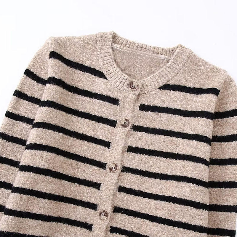Őszi új divatos csíkos kötött pulóver kardigán vintage hosszú ujjú gombosnői pulóverek