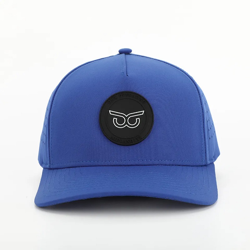Új divat egyedi PVC Patch logo 5 Panel vízálló poliészter sport golf kalap, lézerrel vágott perforált apa Gorras, kötél baseball sapka