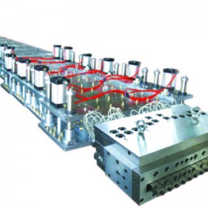 műanyag extrudálási forma széles panelekkel