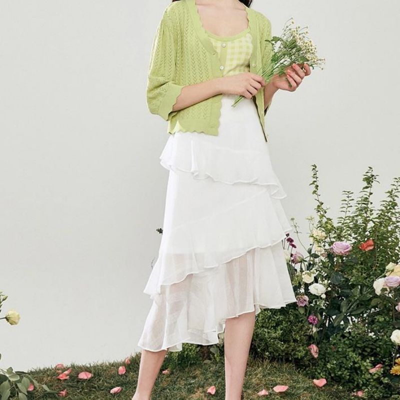 Nyári divat kardigánokkal kötöttáru anők számára