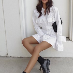 Francia fehér ruha derekával és mandzsettával, valamint hosszú fülekkel, 2023 új design derék és egyszínű, hosszú ujjú szoknya