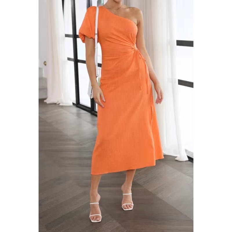 Nyári divat temperamentum ferde váll puff ujjú oldalsó hasított ruha