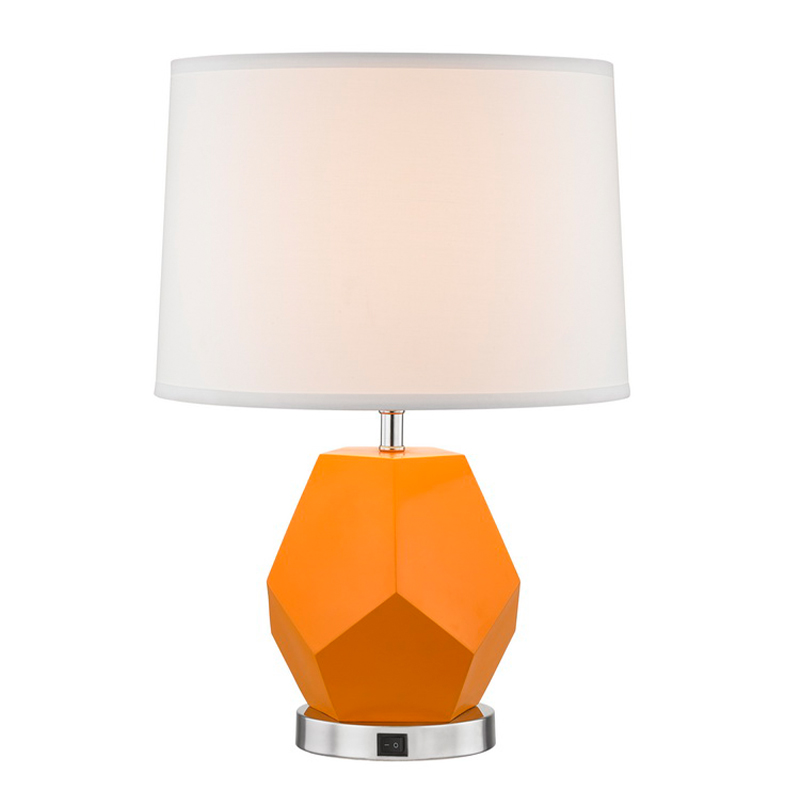 Hampton Inn Hotel asztali lámpa gyanta testtel és egynoff rocker kapcsolóval a szálloda vendégszobájában