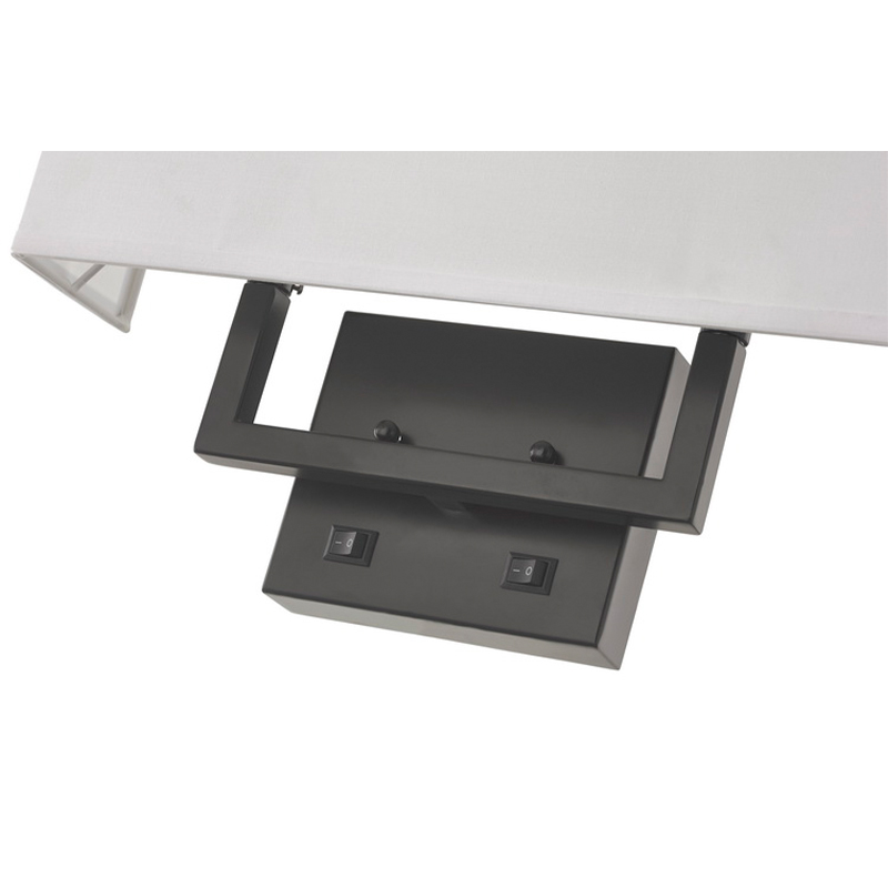 Hampton Inn szálloda fél téglalap alakú fali lámpa matt fekete kivitelben, kettő anoff rocker kapcsolókon a szálloda vendégszobájában