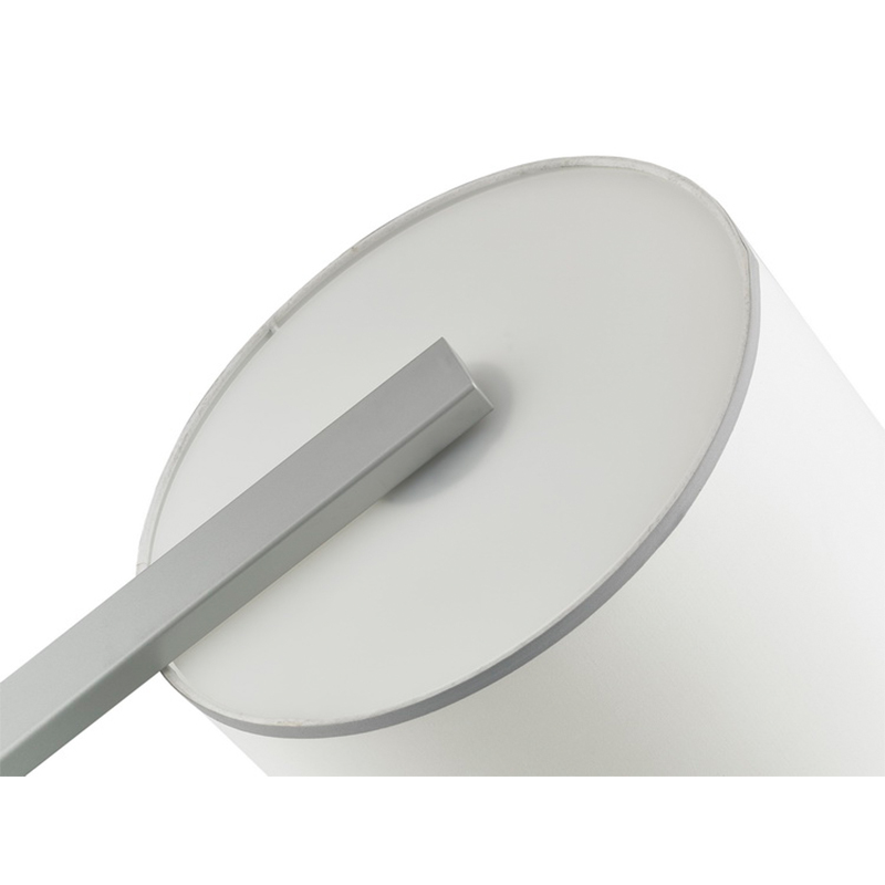 HILTOM HOTEL SOFA A PROAL LAPP MEGJEGYZÉSE Ezüst kivitelben van a vendégszobában