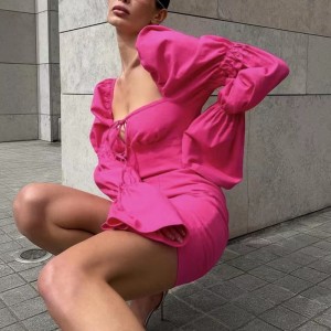 Szexinégyszögletesnyaki csomagolás csípő puff ujja ruha