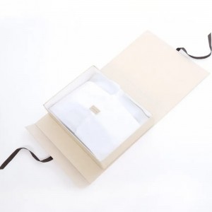 Testreszabott könyv ajándékdoboz