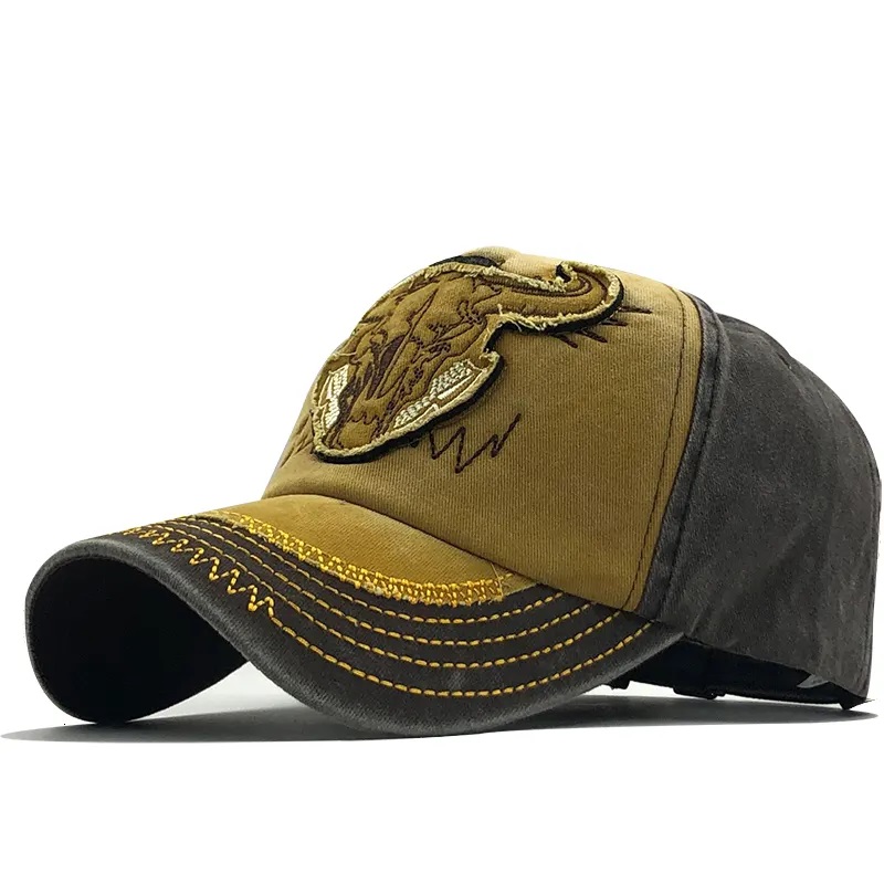 A klasszikus divatfémek utcai \\ utcai régi mosott kacsanyelvű kupak tehén fej tapasz színű kontraszt baseball kalap