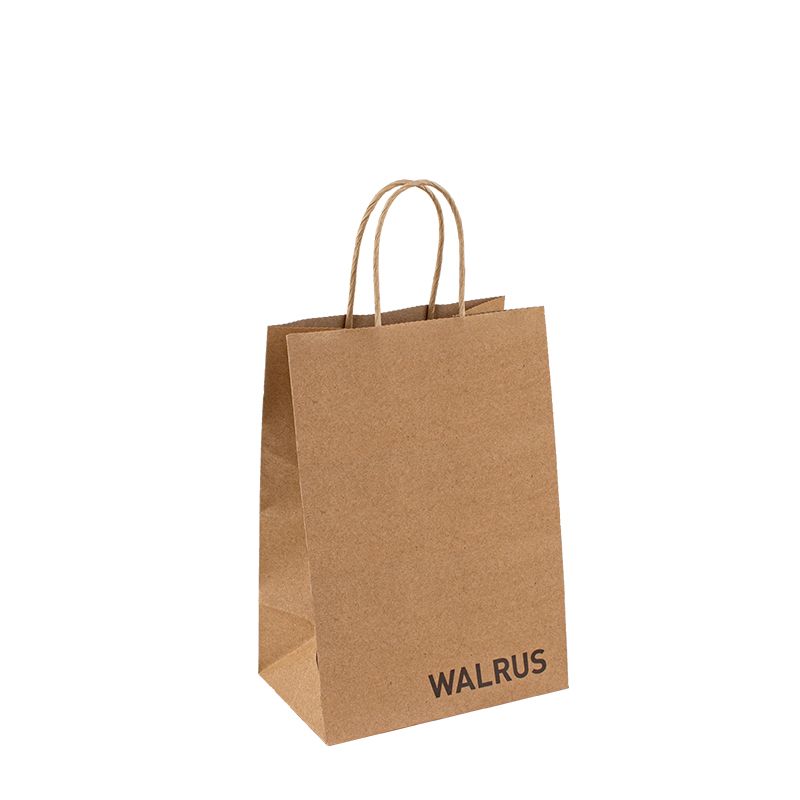 Újrahasznosítható Kraft papírzacskó saját logóval egyedi bevásárló papírzacskó az ételhez fogantyúval, vegye el a táskát