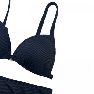 Szexi bikininők plusz méretűnők fürdőruha kövérnő bikini képekben