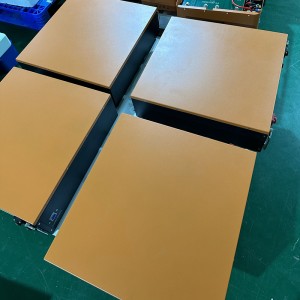 Energiatárolás 51,2v 100ah 200ah fal&rack 2 -ben 1 -ben szerelt LifePo4 Solar Lítium akkumulátor intelligens LED képernyővel&mobilalkalmazás