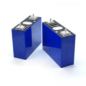 Svolt 106AH LFP akkumulátor 3.2V 100AH ​​LIFEPO4 Prizmatikus akkumulátorcella újratölthető lítium vas -foszfát akkumulátor 12 V 24 V -os 48V -osnapenergia -tároló akkumulátorhoz