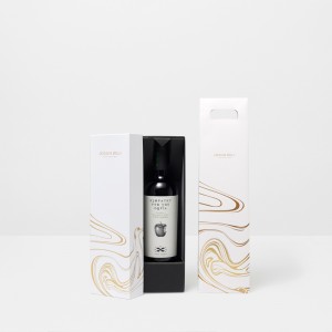 Arany minimalista ajándékdoboz