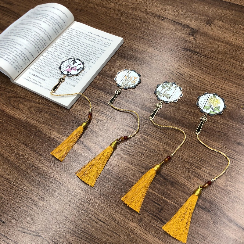 Ventilátor-alakú könyvjelző