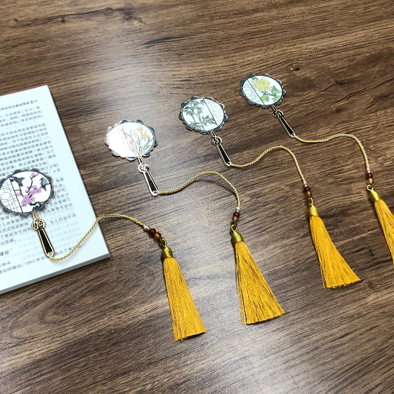 Ventilátor-alakú könyvjelző