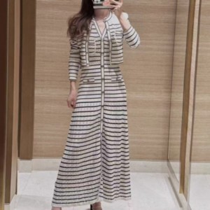 V-Nyak ujjatlan, hosszú kötött csíkos ruhakészlet