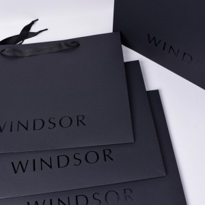 Noir luxe papírzacskó